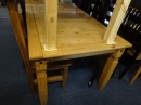Stůl masiv 113