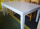 stůl masiv velký bílý
